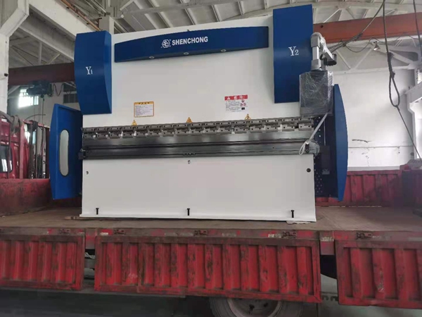 125Tx3200油電混合數(shù)控折彎?rùn)C(jī)