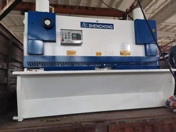 16x2500高速數(shù)控剪板機