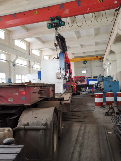 運(yùn)到客戶工廠數(shù)控折彎機(jī)