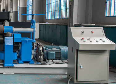 機(jī)械對(duì)稱(chēng)式三輥卷板機(jī)電氣控制系統(tǒng)